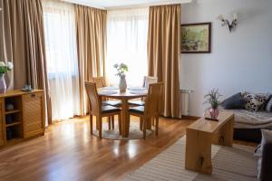 A seating area at Rodope Nook Guest house