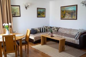 A seating area at Rodope Nook Guest house