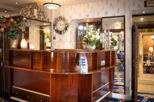 Salone o bar di Ashley Hotel