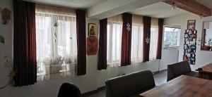 A seating area at Banya Guest Rooms 23