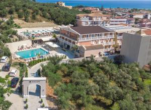 Bassein majutusasutuses Altura Hotel Zakynthos või selle lähedal