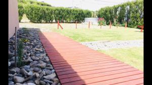 Um jardim em Hotel Koi Mahik