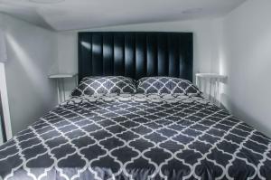 Posteľ alebo postele v izbe v ubytovaní Main Square Luxury Apartment