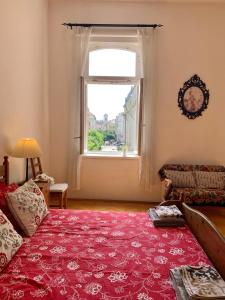Posteľ alebo postele v izbe v ubytovaní Central Budapest Apartment VÁCI UTCA