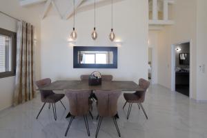 Fotografie z fotogalerie ubytování Manazil Mani - Luxury Villas v destinaci Stoupa