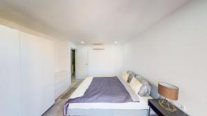 Posteľ alebo postele v izbe v ubytovaní Las Palmeras - Best Location Cozy Apartment