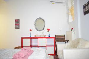 Kép Antonia's 2bedroom with garden and private parking by MK szállásáról Pireuszban a galériában