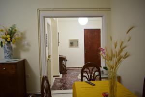 Kép Antonia's 2bedroom with garden and private parking by MK szállásáról Pireuszban a galériában