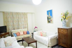 Kép Antonia's 2bedroom with garden and private parking by MK szállásáról Pireuszban a galériában Még 28 kép