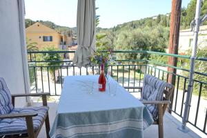 Balkón alebo terasa v ubytovaní Eirini - LOGGOS APARTMENTS