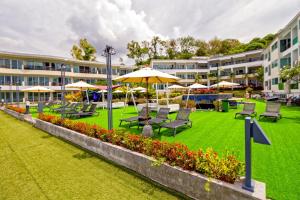 Giardino di KARON BUTTERFLY KATA HILL CONDO By THE SEA