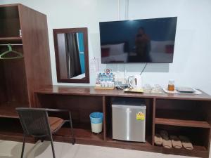Cucina o angolo cottura di Chat House Soi 18 Mithuna Chiangrai