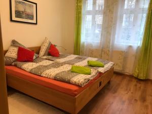 Postel nebo postele na pokoji v ubytování Apartment am Schlosspark