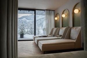 Nespecifikovaný výhled na hory nebo výhled na hory při pohledu z hotelu