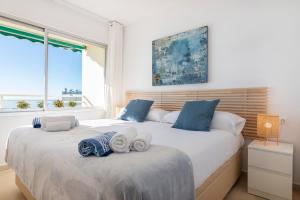 Posteľ alebo postele v izbe v ubytovaní Imperator Sea Views Apartments