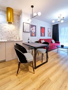 Posedenie v ubytovaní LAGUNA Apartament Polanica Residence 6 z garażem SPA