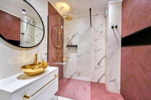 Kúpeľňa v ubytovaní LAGUNA Apartament Polanica Residence 6 z garażem SPA