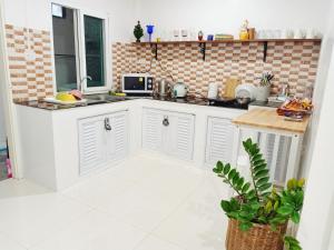 Billede fra billedgalleriet på kanya house 3 bedroom for 6 paxs whole house i Hat Yai