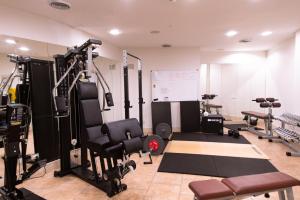 Spordikeskus ja/või sportimisvõimalused majutusasutuses Il Piccolo Castello