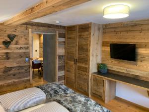 Telewizja i/lub zestaw kina domowego w obiekcie Chalet Apart Hansler