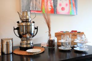 Kemudahan buat kopi dan teh di Hotel Banana City Winterthur