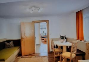 Apart Bergglück incl Sommerkarte的休息区