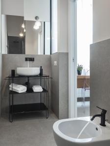A bathroom at Maison boutique Matteotti