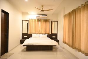 Gallery image of Majestic Hotel in Nashik