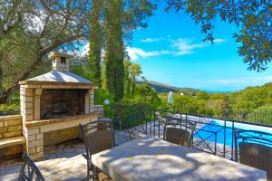 The swimming pool at or close to Villa Joanna