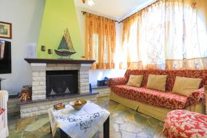 A seating area at Villa Joanna
