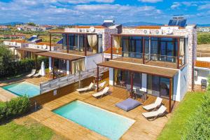 Πισίνα στο ή κοντά στο Kalma Villa Ena