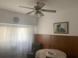 Foto sihtkohas Santa Teresita asuva majutusasutuse Dto en SANTA TERESITA rento por semana de fin de semana a fin de semana, a 1 cuadra de la playa y 4 del centro p 4 a 6 pax galeriist