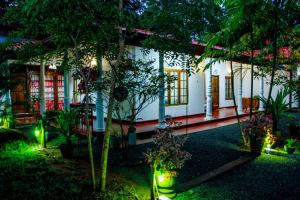 Afbeelding uit fotogalerij van Thathsara Holiday Inn in Sigiriya