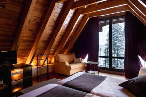 A bed or beds in a room at Hotel Valle De Izas