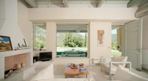 TV a/nebo společenská místnost v ubytování Villa Rodia