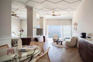 Posezení v ubytování Galei Kinneret Hotel