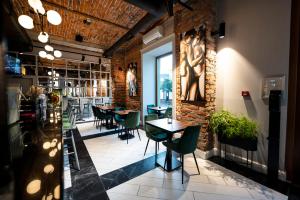 Гостиная зона в Hotel Indigo Krakow - Old Town, an IHG Hotel