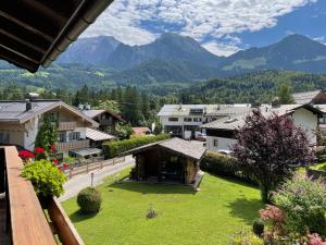a view of a village with mountains in the background at Haus Lukaswinkl in Schönau am Königssee