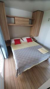 Posteľ alebo postele v izbe v ubytovaní Mobile homes Suha Punta
