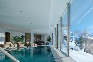 Bazén v ubytování Alpenhotel Laurin nebo v jeho okolí