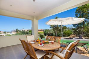 The swimming pool at or close to Villa Detoro