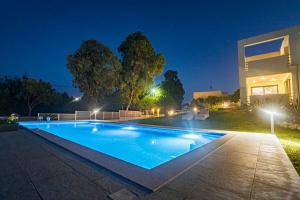 The swimming pool at or close to Villa Detoro