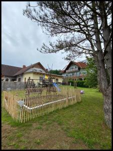 Ogród w obiekcie Gästehaus Auszeit