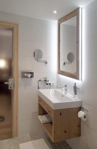 Baðherbergi á Hotel Krone Langenegg