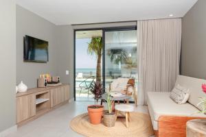 Μια τηλεόραση ή/και κέντρο ψυχαγωγίας στο Fishermans Resort Life