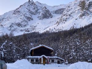 L'établissement Hotel Miravalle en hiver