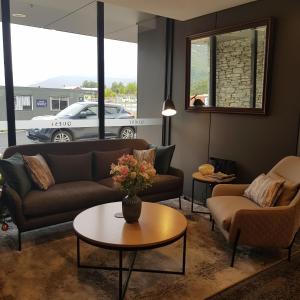 Istumisnurk majutusasutuses Quest Queenstown Apartments Remarkables Park