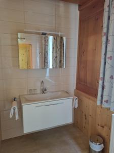Kúpeľňa v ubytovaní Pension Ladner + 37 fotografií