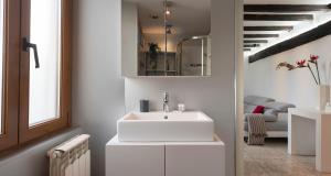Fotografia z galérie ubytovania JOIVY Cosy Apt in Como Centre v Como + 22 fotografií