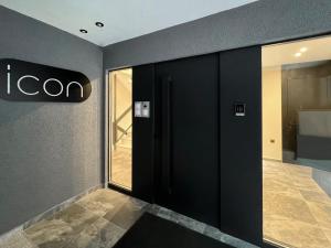 Сертификат, награда, табела или друг документ на показ в ICON Urban Living